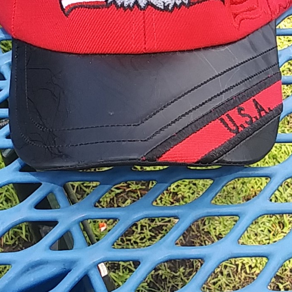 Red USA hat - Picture 3 of 3